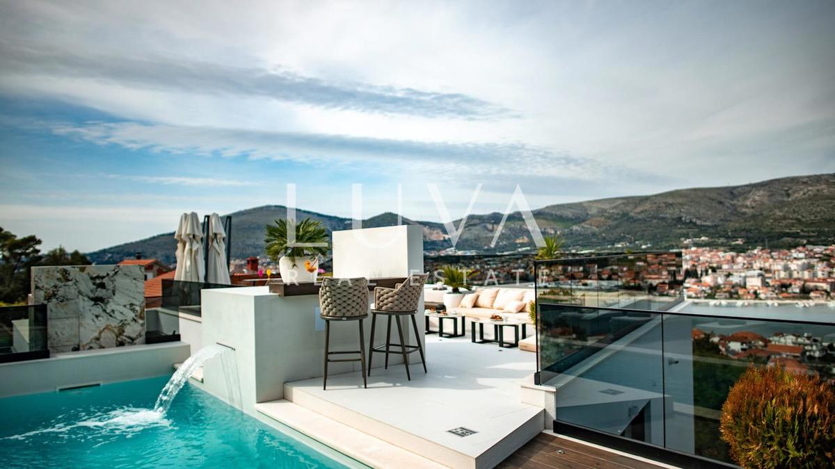 Haus Zu verkaufen - SPLITSKO-DALMATINSKA TROGIR