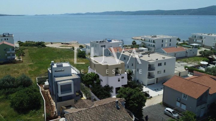 Kuća na prodaju 310 m² – Sukošan