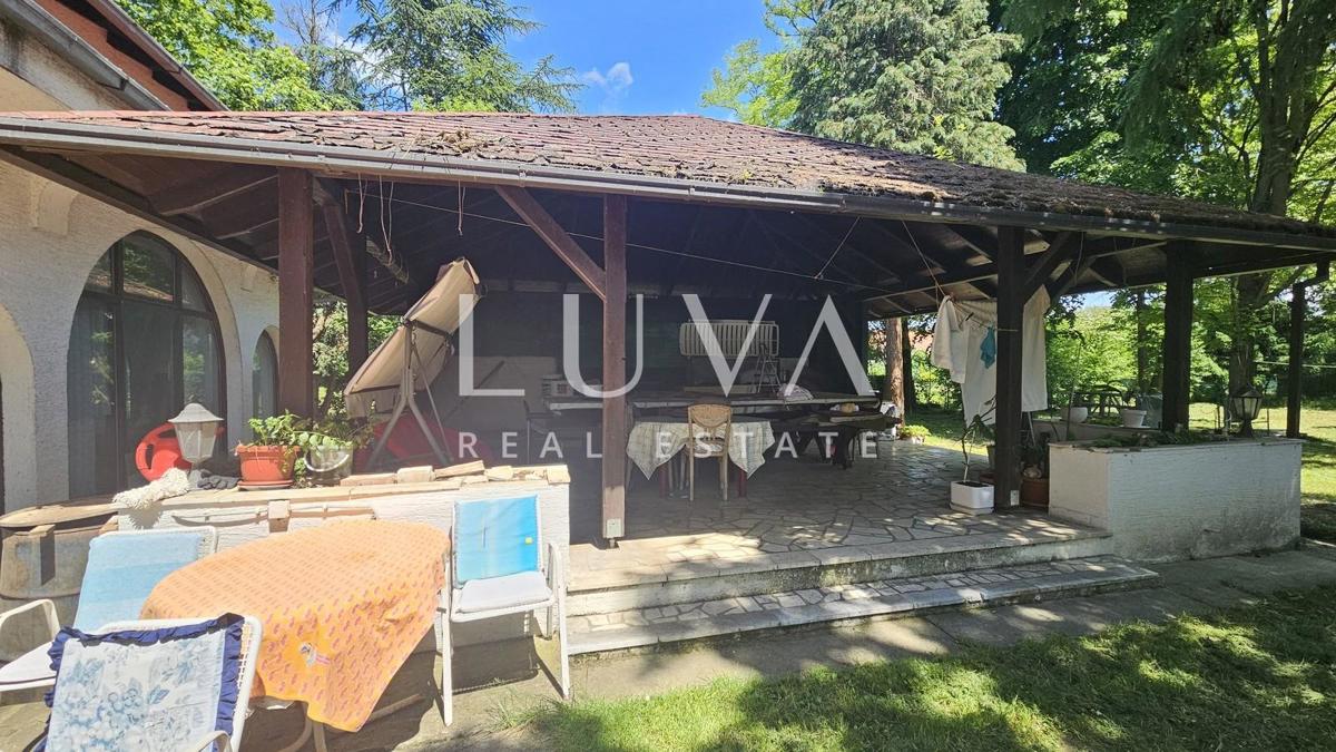 Maison À vendre - SISAČKO-MOSLAVAČKA LEKENIK