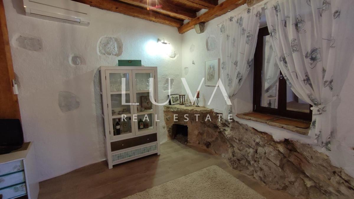 Kuća Na prodaju - SPLITSKO-DALMATINSKA STARI GRAD