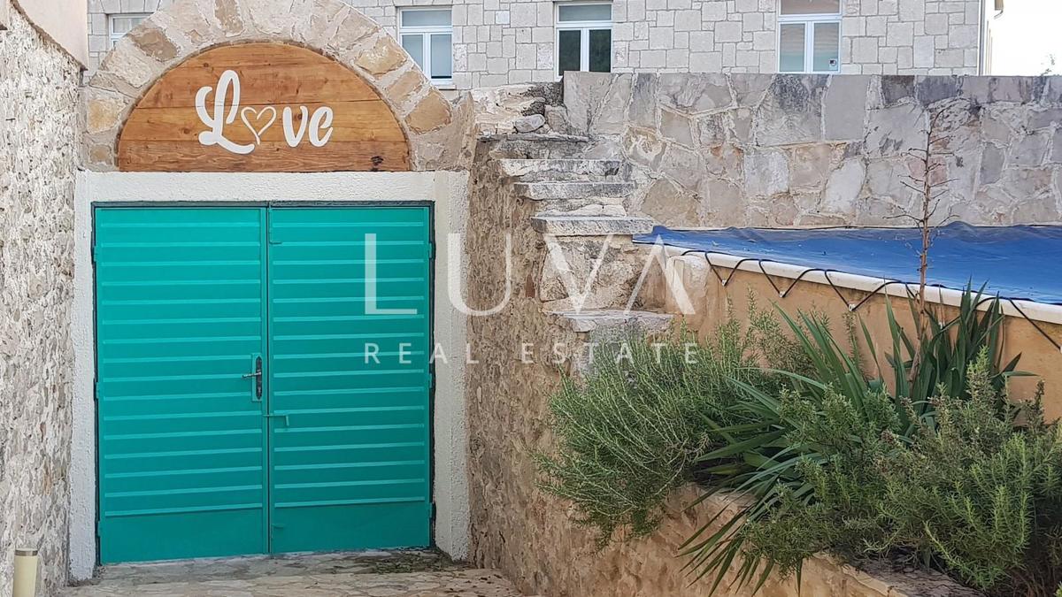Kuća Na prodaju - SPLITSKO-DALMATINSKA STARI GRAD