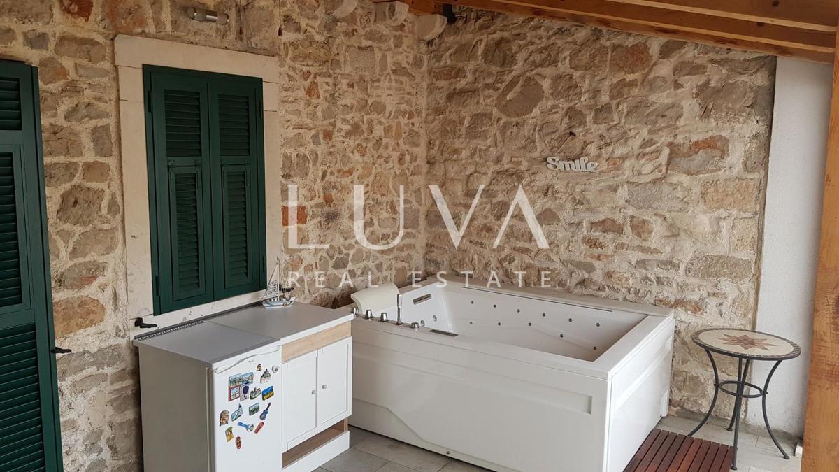 Kuća Na prodaju - SPLITSKO-DALMATINSKA STARI GRAD
