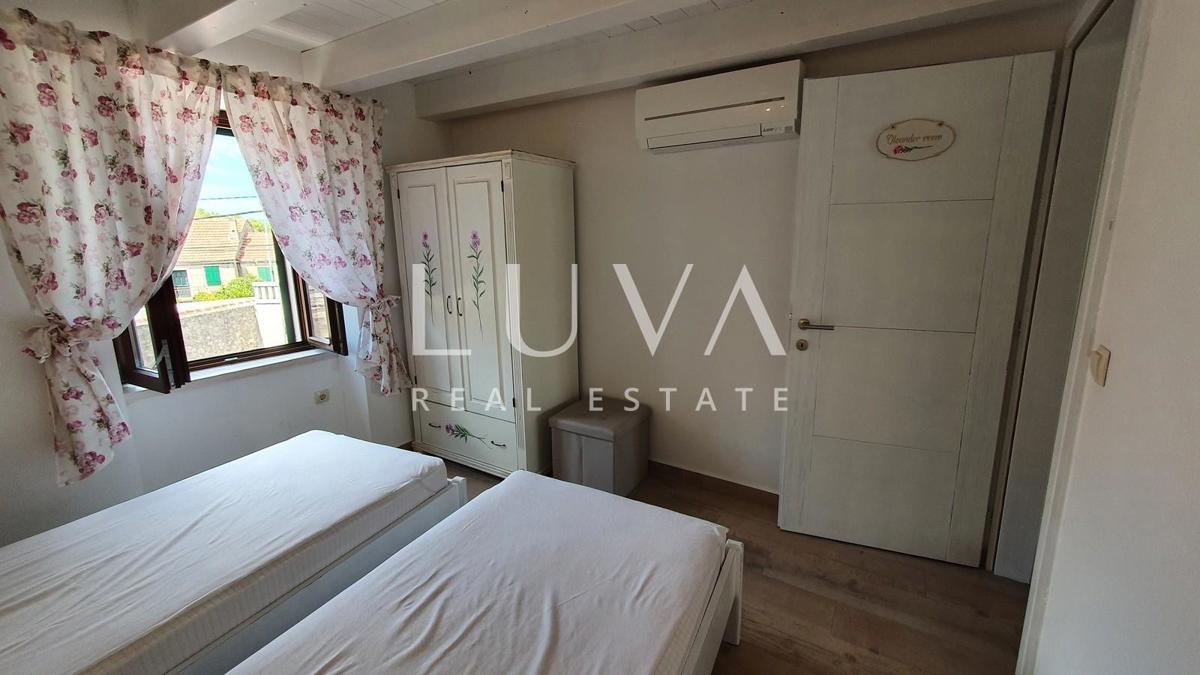 Kuća Na prodaju - SPLITSKO-DALMATINSKA STARI GRAD