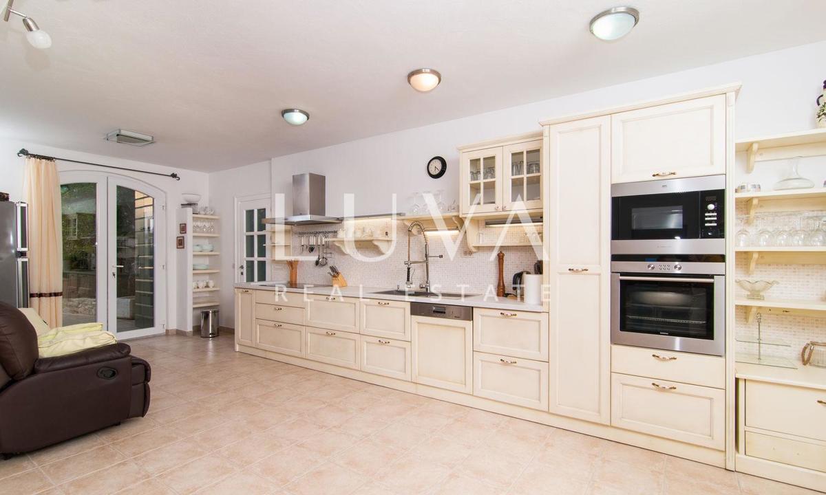 House For sale - SPLITSKO-DALMATINSKA SUPETAR