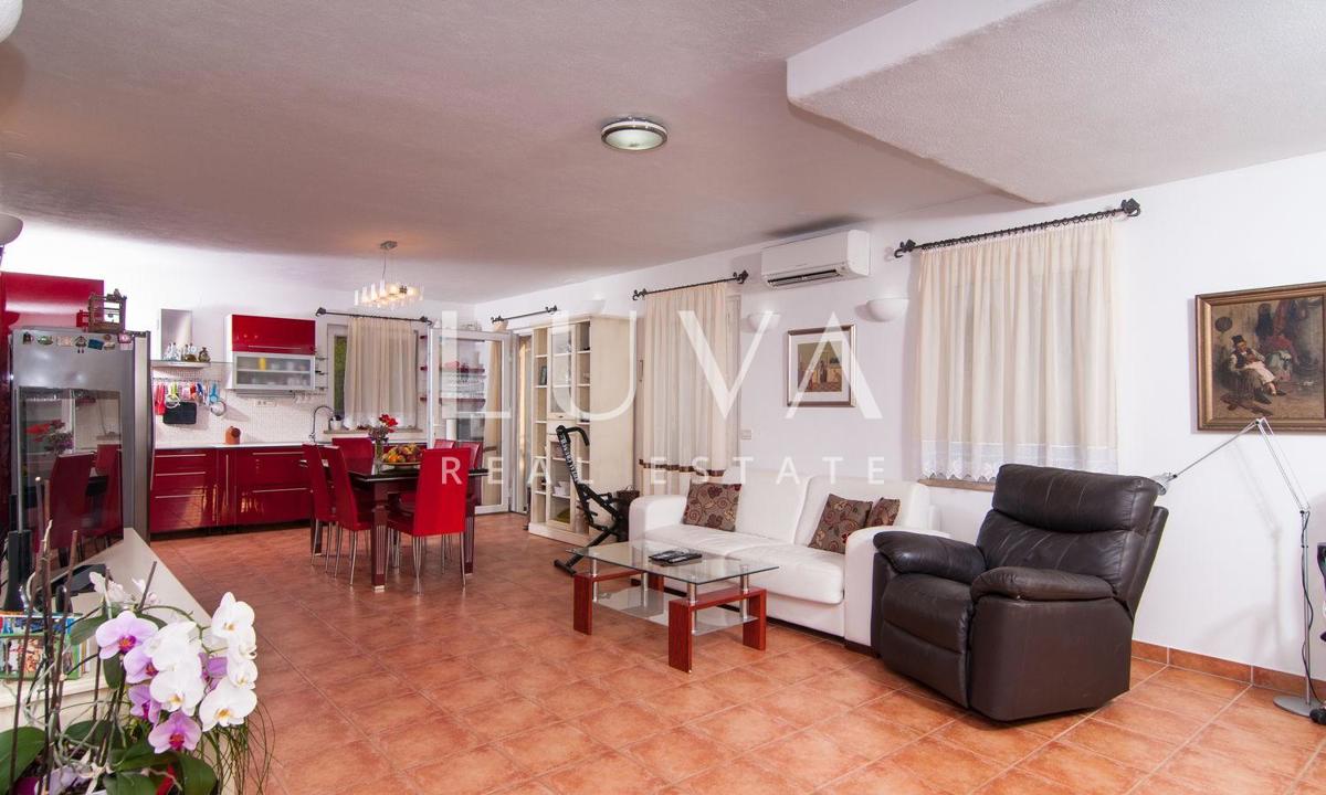 House For sale - SPLITSKO-DALMATINSKA SUPETAR
