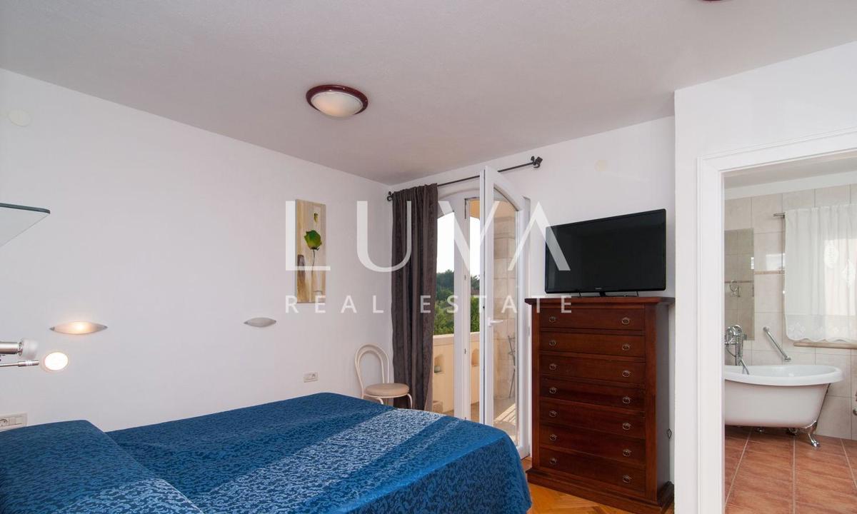 House For sale - SPLITSKO-DALMATINSKA SUPETAR