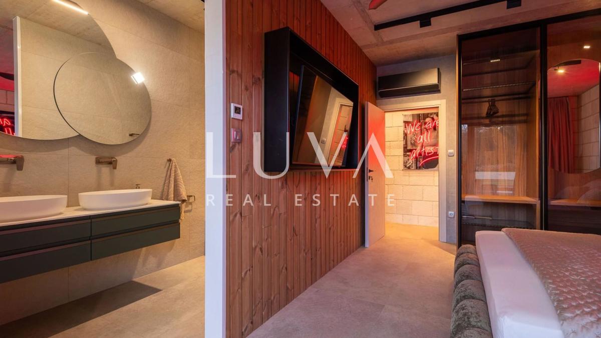 Casa In vendita - SPLITSKO-DALMATINSKA DICMO