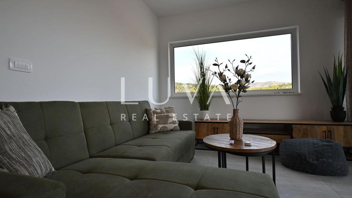 Flat For sale - SPLITSKO-DALMATINSKA MARINA