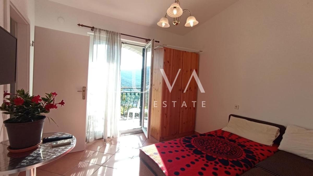 House For sale - SPLITSKO-DALMATINSKA MARINA