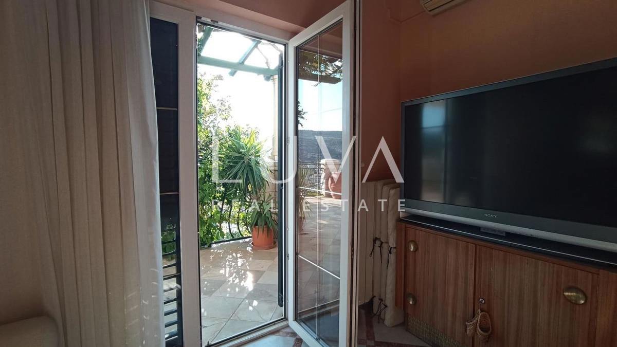 House For sale - SPLITSKO-DALMATINSKA MARINA