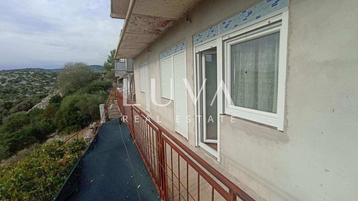 House For sale - SPLITSKO-DALMATINSKA MARINA
