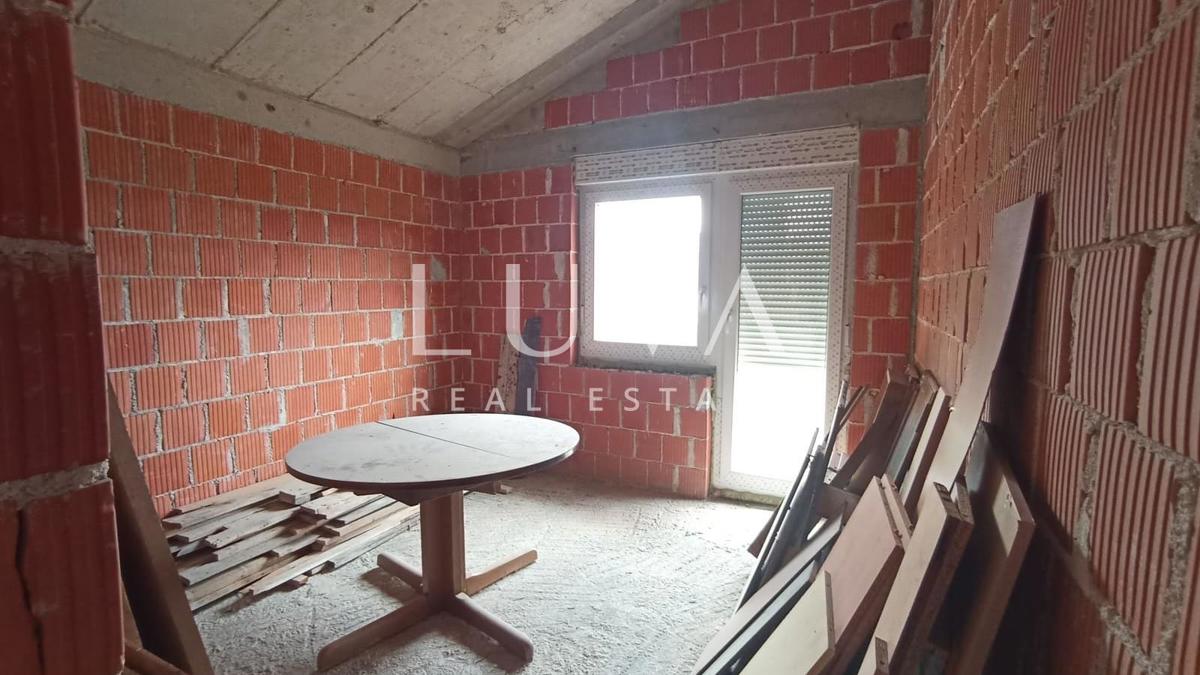 House For sale - SPLITSKO-DALMATINSKA MARINA