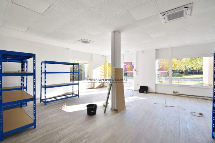 Business premises for rent 65 m² – Samobor