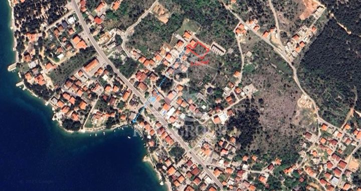 Land for sale 1113 m² – Starigrad