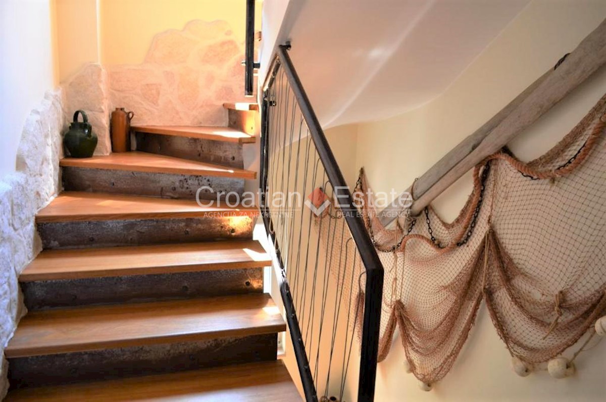 House For sale - SPLITSKO-DALMATINSKA BRAČ