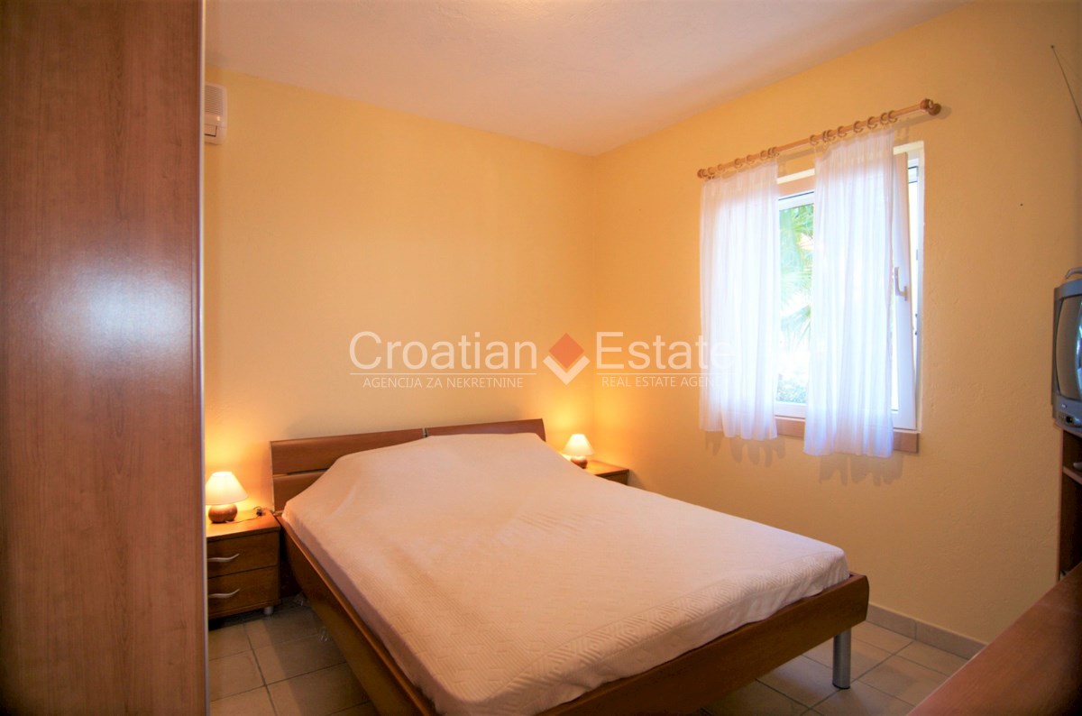 House For sale - SPLITSKO-DALMATINSKA BRAČ