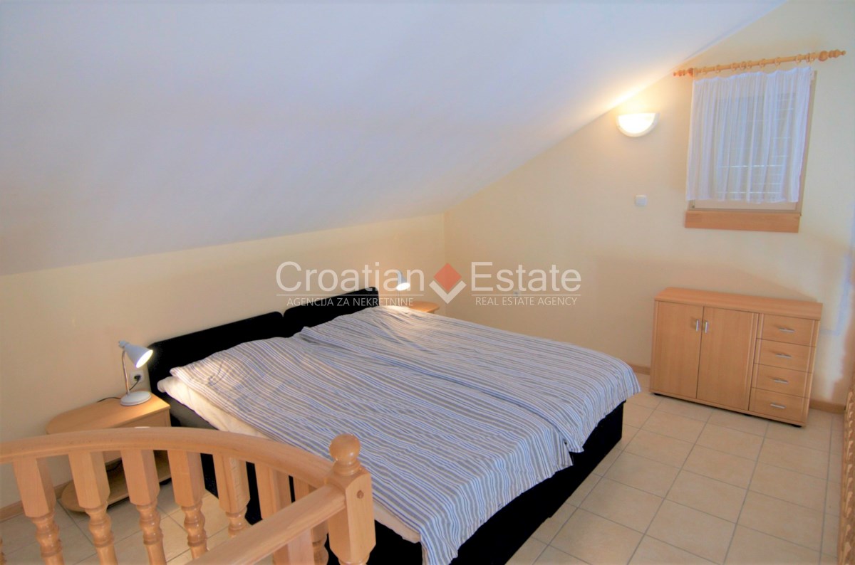 House For sale - SPLITSKO-DALMATINSKA BRAČ