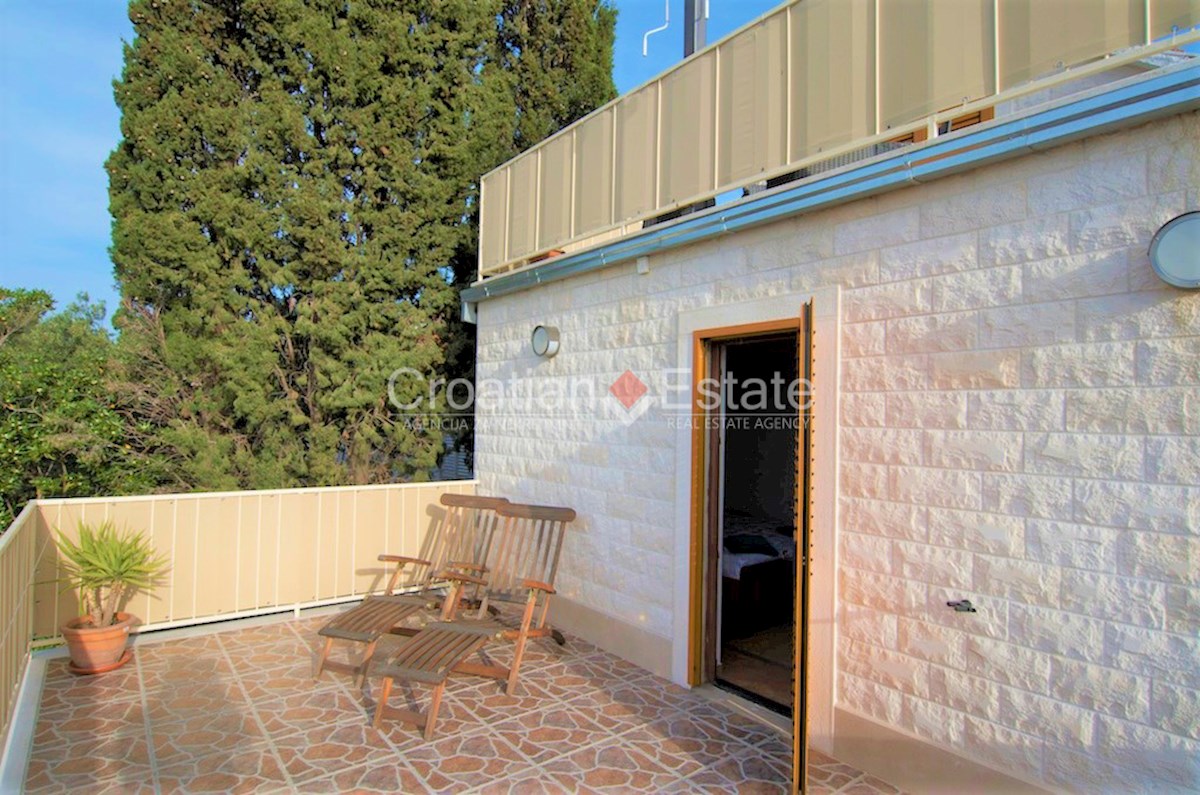 House For sale - SPLITSKO-DALMATINSKA BRAČ