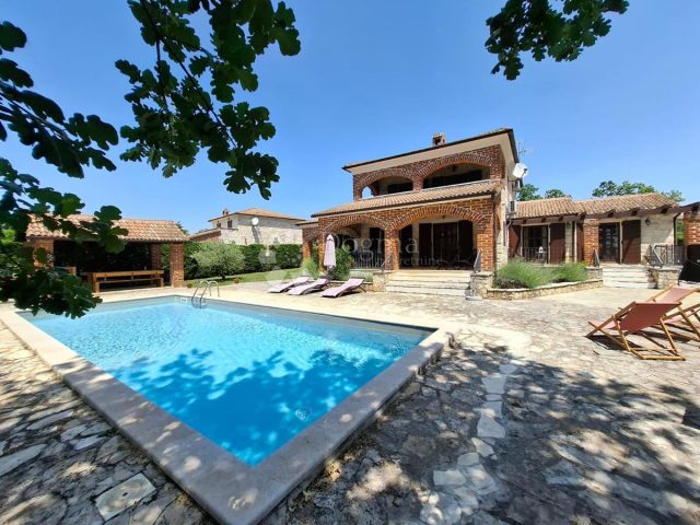 Maison à vendre 205 m² – Višnjan