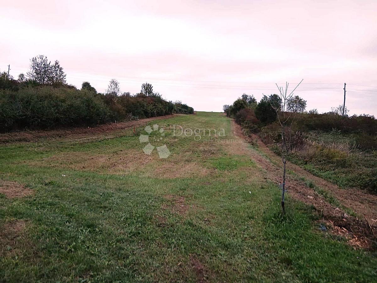 Działka Na sprzedaż - KARLOVAČKA TOUNJ
