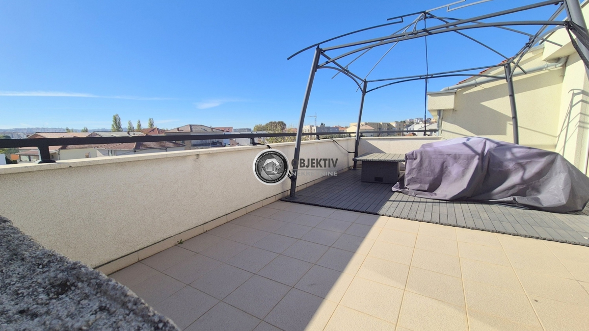 Apartment Zu verkaufen - SPLITSKO-DALMATINSKA SOLIN