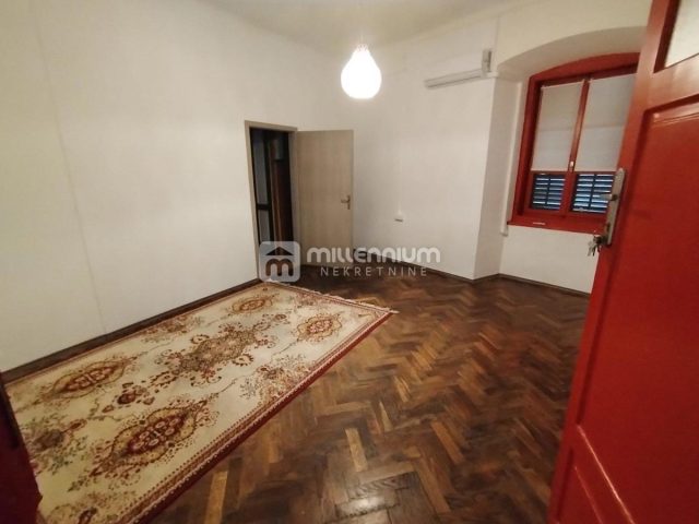 Poslovni prostori za najem 75 m² – Rijeka