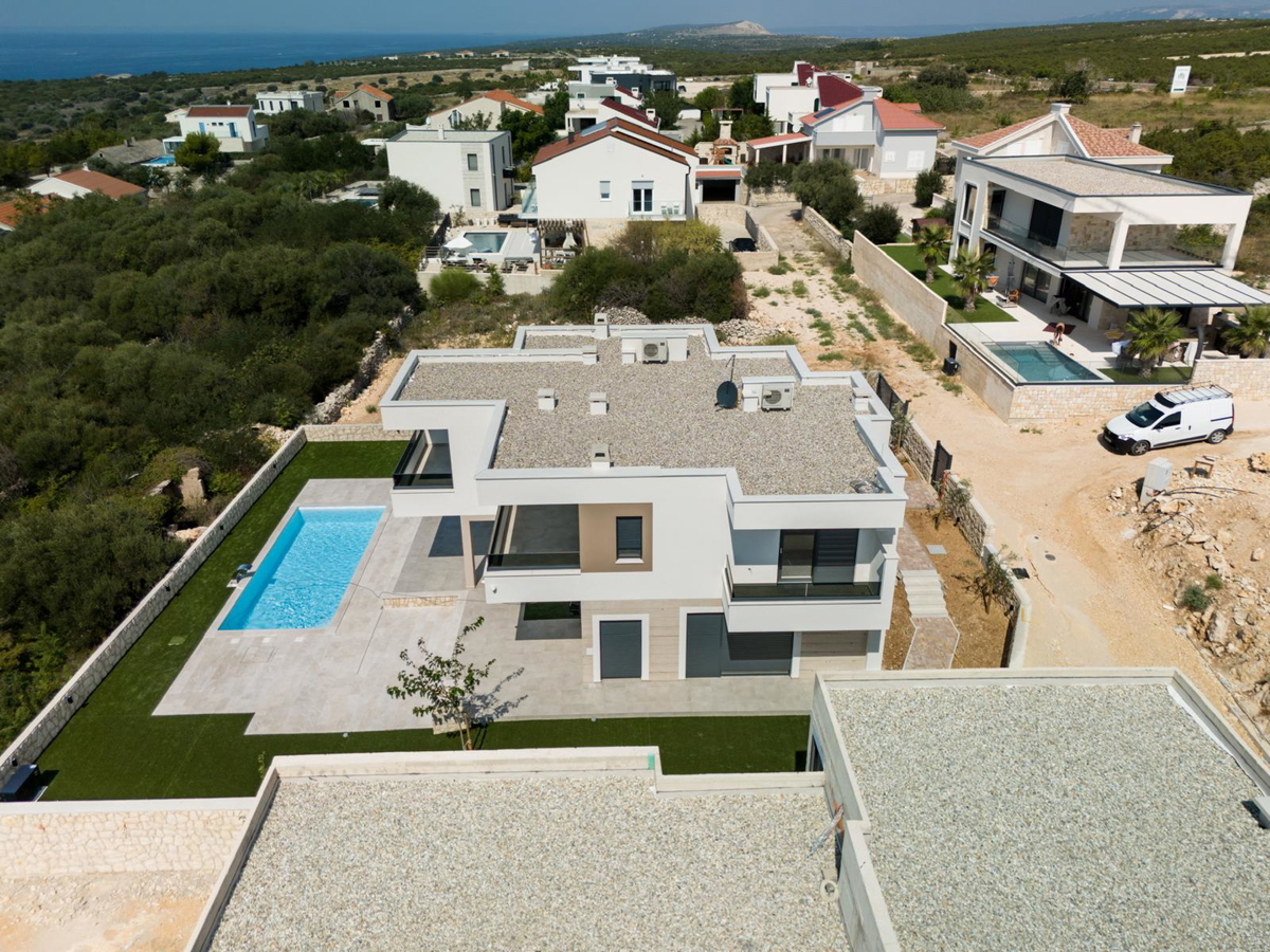 Maison À vendre - LIČKO-SENJSKA NOVALJA