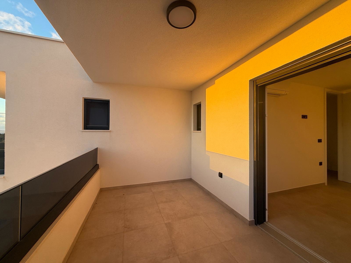 Maison À vendre - LIČKO-SENJSKA NOVALJA
