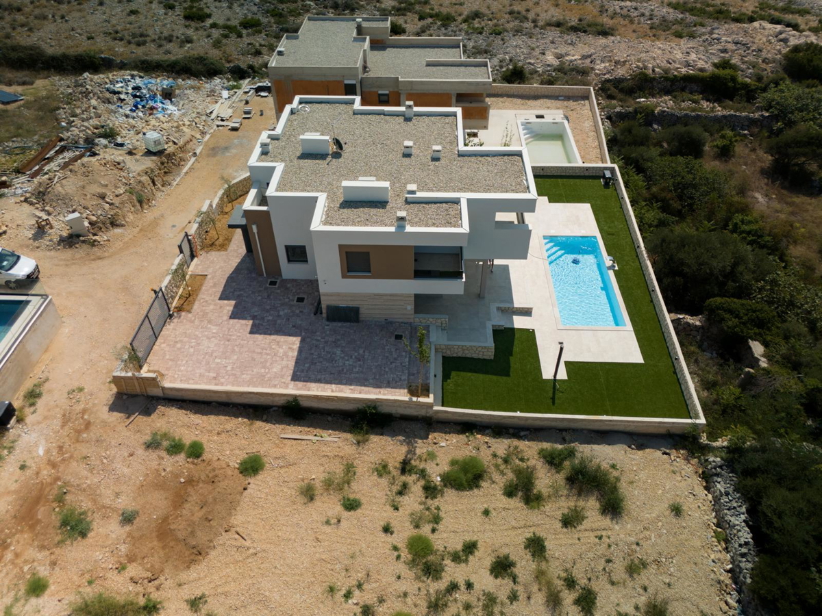 Maison À vendre - LIČKO-SENJSKA NOVALJA