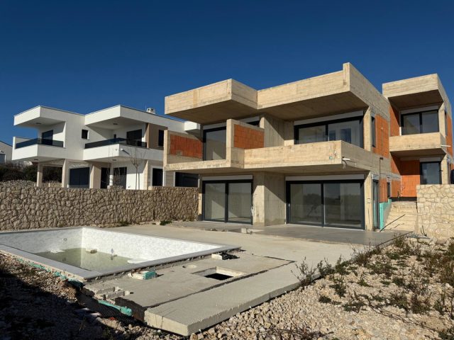 Casa in vendita 238 m² – Novalja