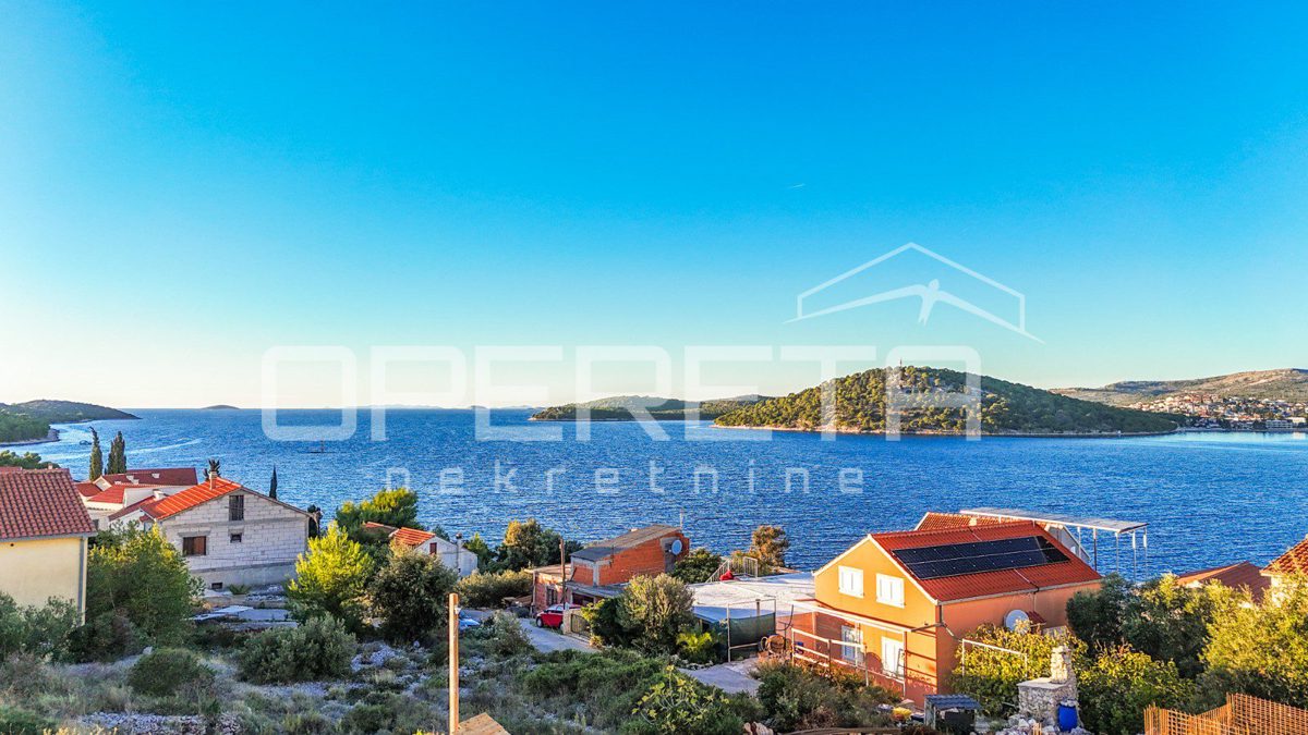 Flat For sale - ŠIBENSKO-KNINSKA ROGOZNICA