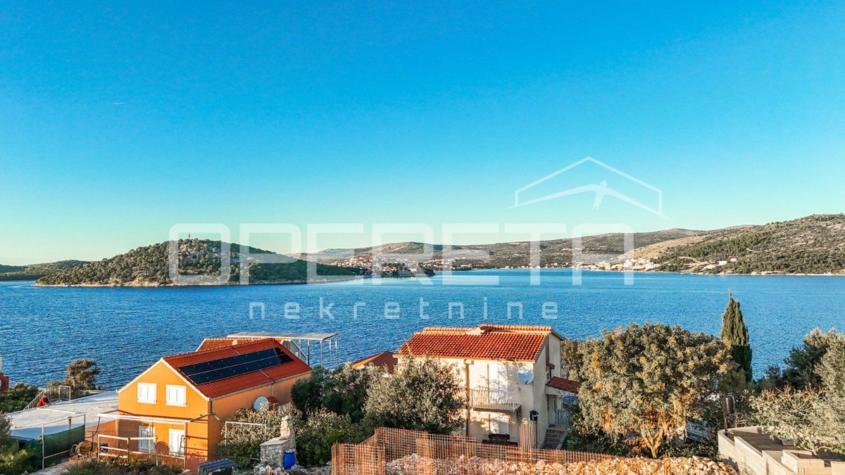 Flat For sale - ŠIBENSKO-KNINSKA ROGOZNICA
