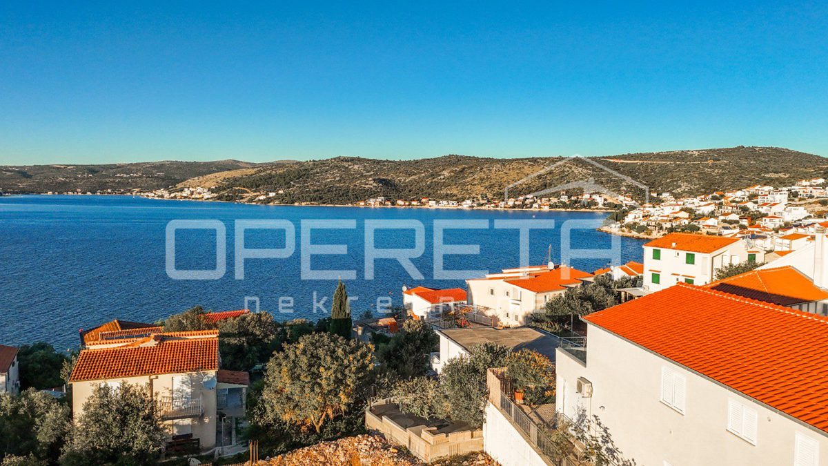 Flat For sale - ŠIBENSKO-KNINSKA ROGOZNICA
