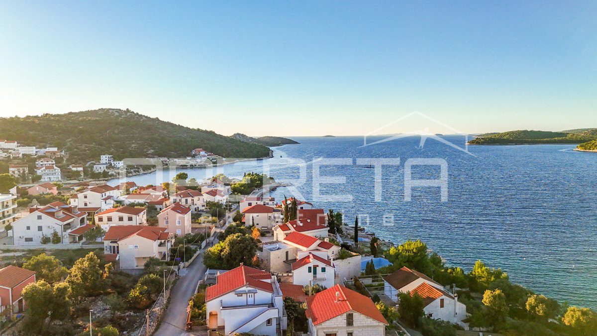 Flat For sale - ŠIBENSKO-KNINSKA ROGOZNICA