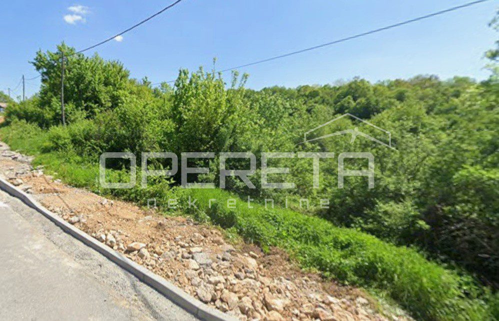 Zemljište Na prodaju - LIČKO-SENJSKA PLITVIČKA JEZERA