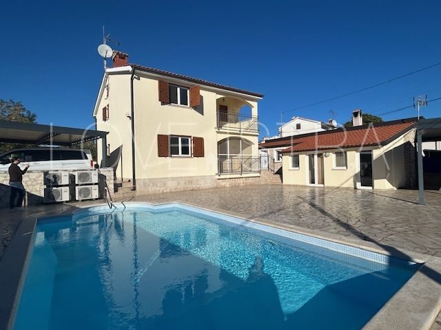 Casa in vendita 146 m² – Poreč