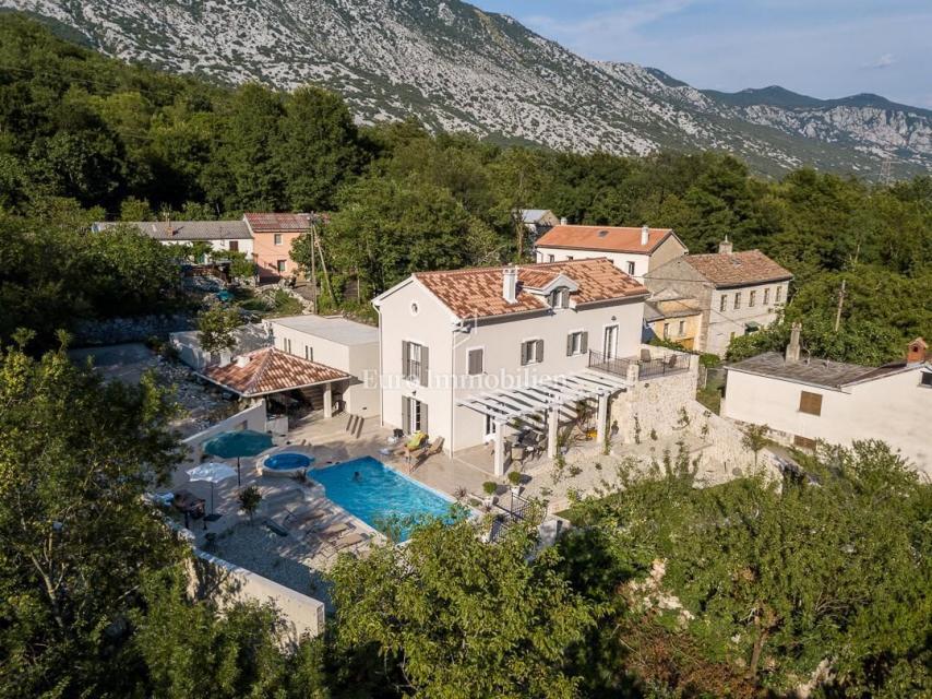 Kuća Na prodaju - Primorsko-goranska Vinodolska Općina - foto 1/54
