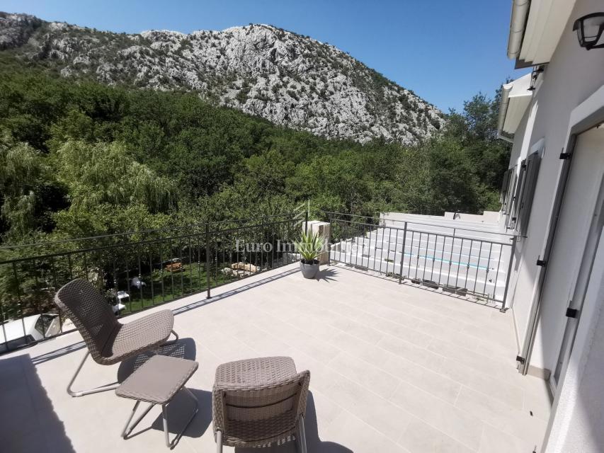 Kuća Na prodaju - PRIMORSKO-GORANSKA VINODOLSKA OPĆINA