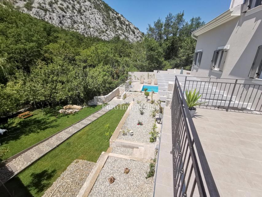 Kuća Na prodaju - PRIMORSKO-GORANSKA VINODOLSKA OPĆINA