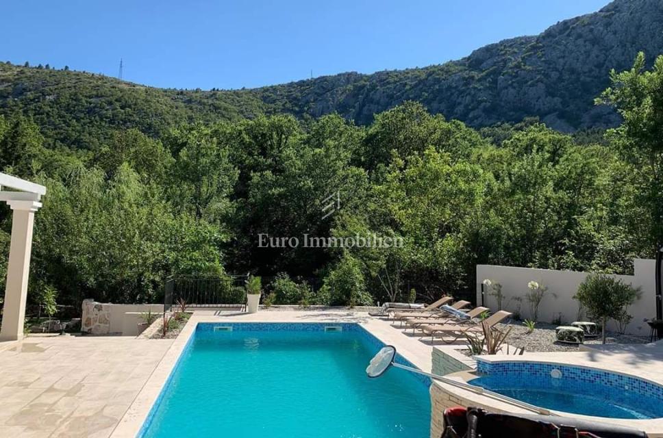 Kuća Na prodaju - PRIMORSKO-GORANSKA VINODOLSKA OPĆINA