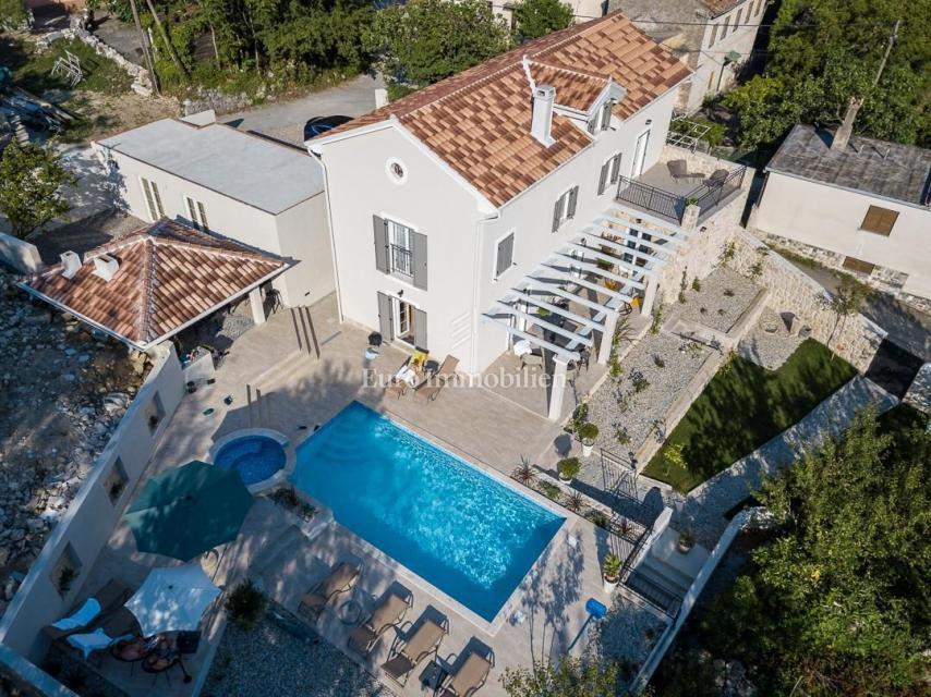 Kuća Na prodaju - PRIMORSKO-GORANSKA VINODOLSKA OPĆINA