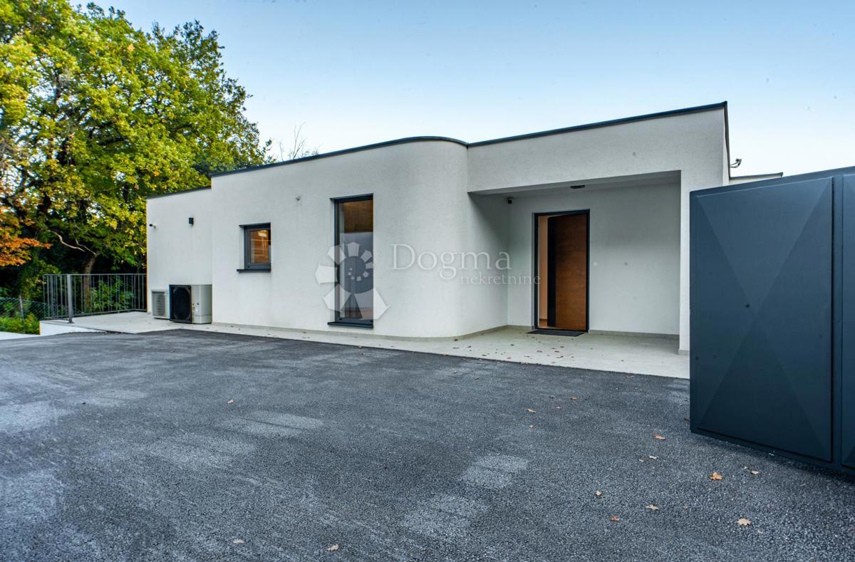 House For sale - PRIMORSKO-GORANSKA LOVRAN