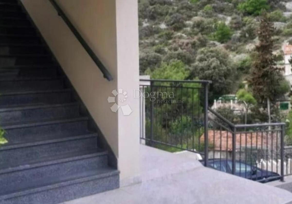 House For sale - SPLITSKO-DALMATINSKA MARINA