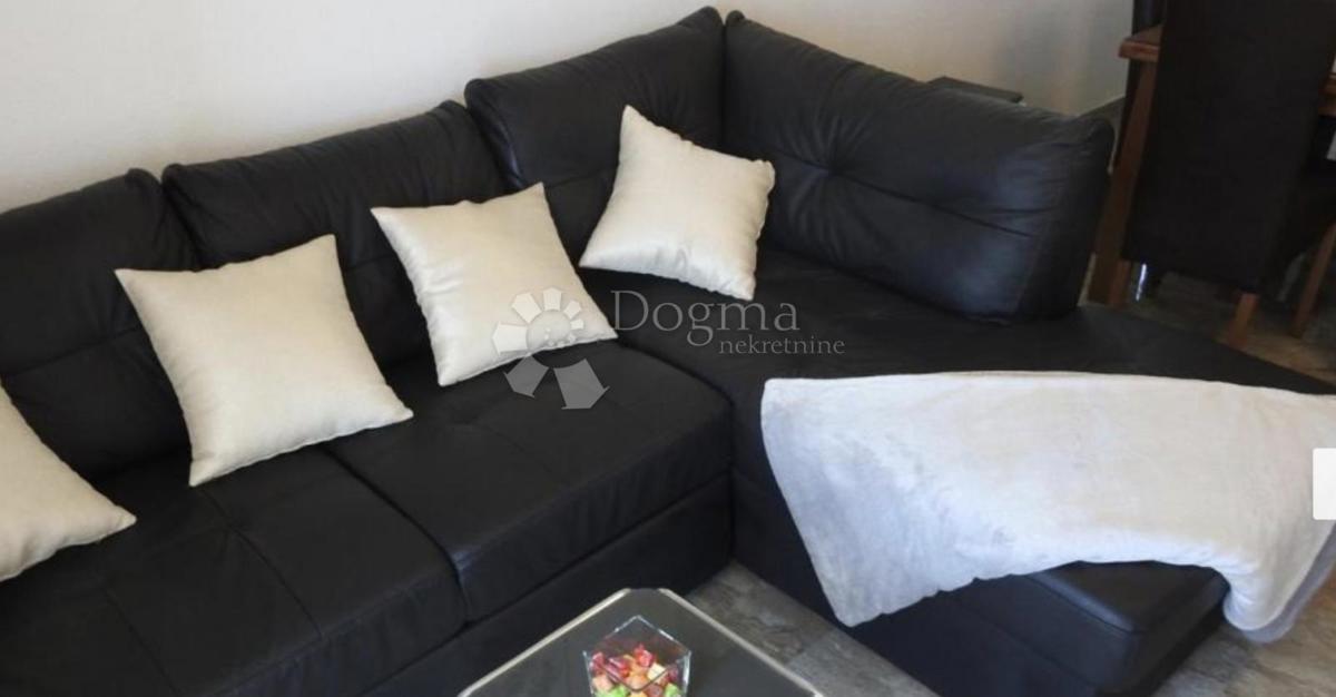 House For sale - SPLITSKO-DALMATINSKA MARINA