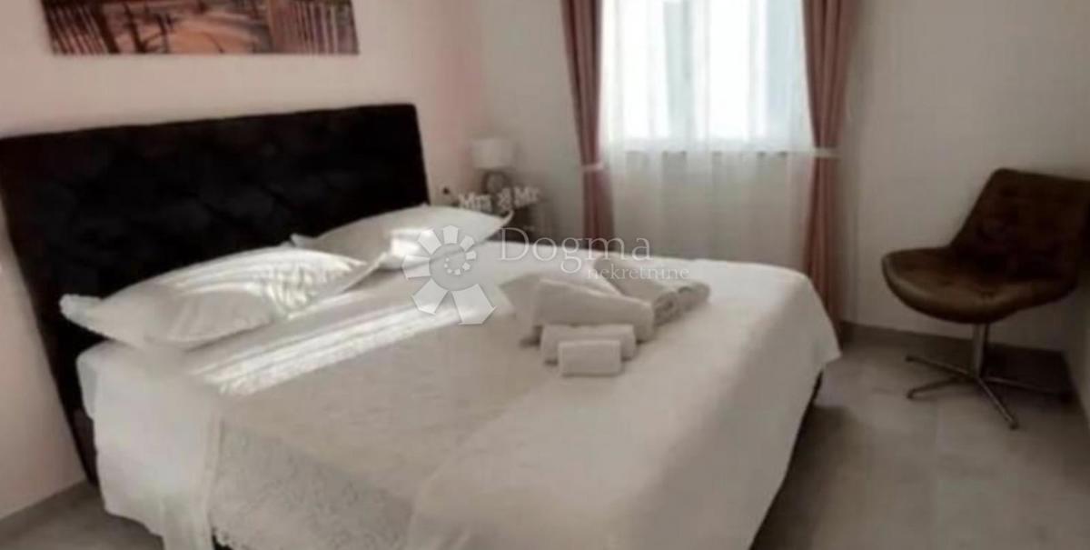 House For sale - SPLITSKO-DALMATINSKA MARINA
