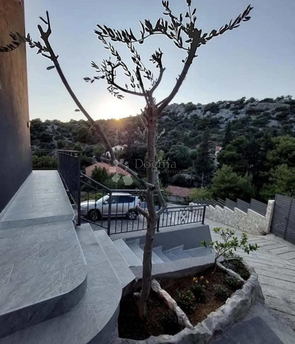 House For sale - SPLITSKO-DALMATINSKA MARINA