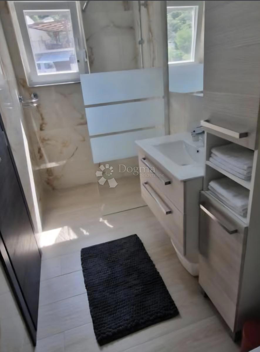 House For sale - SPLITSKO-DALMATINSKA MARINA
