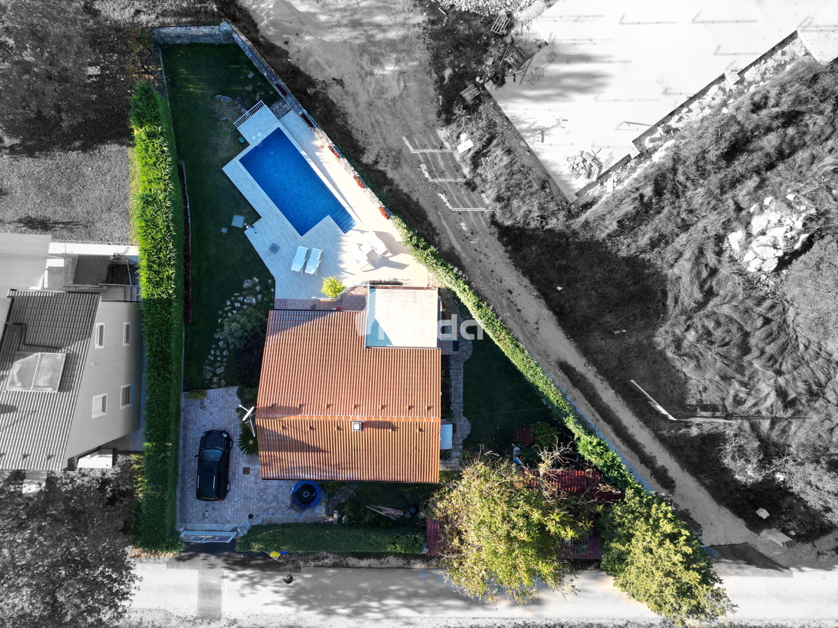 House For sale - Istarska Kanfanar - foto 1/27