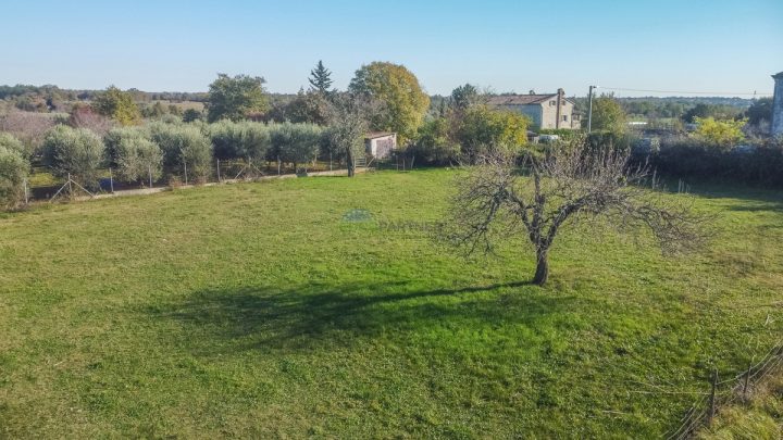 Grundstück zu verkaufen 2020 m² – Poreč