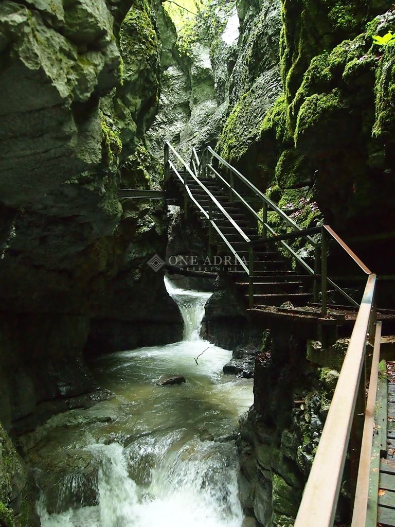 Kuća Na prodaju - PRIMORSKO-GORANSKA SKRAD